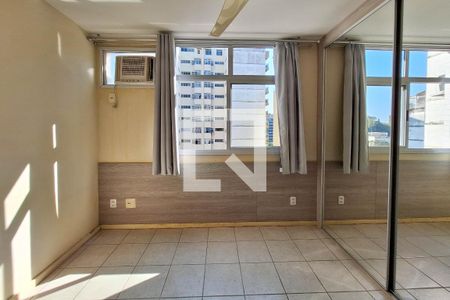 Apartamento à venda com 70m², 2 quartos e 1 vagaSuíte