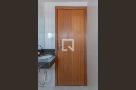 Apartamento à venda com 80m², 2 quartos e 1 vaga Apartamento à venda com 80m², 2 quartos e 1 vagaBanheiro Social