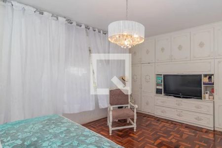 Casa à venda com 319m², 4 quartos e 4 vagasQuarto 
