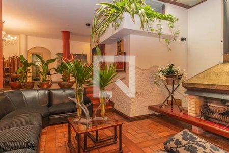 Casa à venda com 319m², 4 quartos e 4 vagasQuarto 