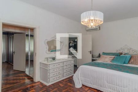 Casa à venda com 319m², 4 quartos e 4 vagasQuarto 