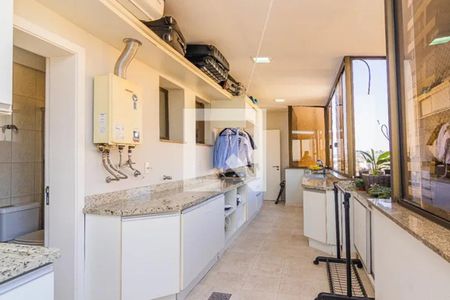 Apartamento à venda com 329m², 3 quartos e 3 vagasÁrea de Serviço