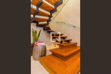 Apartamento à venda com 329m², 3 quartos e 3 vagasEscada