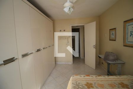 Quarto de apartamento à venda com 1 quarto, 70m² em Olaria, Rio de Janeiro