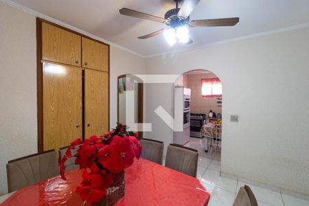 Casa à venda com 236m², 3 quartos e 4 vagas Casa à venda com 236m², 3 quartos e 4 vagasCopa