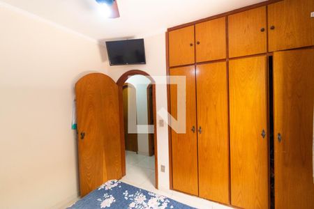 Casa à venda com 236m², 3 quartos e 4 vagas Casa à venda com 236m², 3 quartos e 4 vagasQuarto 01