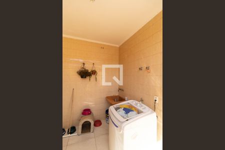 Casa à venda com 236m², 3 quartos e 4 vagas Casa à venda com 236m², 3 quartos e 4 vagasÁrea de Serviço