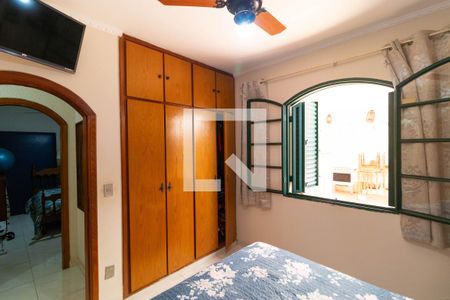 Casa à venda com 236m², 3 quartos e 4 vagas Casa à venda com 236m², 3 quartos e 4 vagasQuarto 01