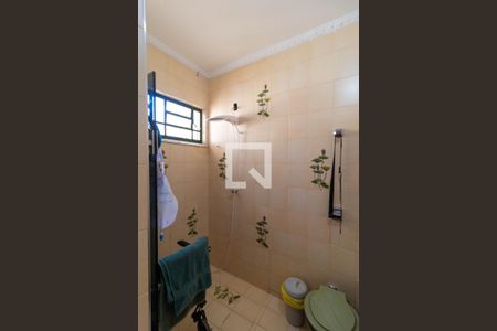 Casa à venda com 236m², 3 quartos e 4 vagas Casa à venda com 236m², 3 quartos e 4 vagasBanheiro da suíte