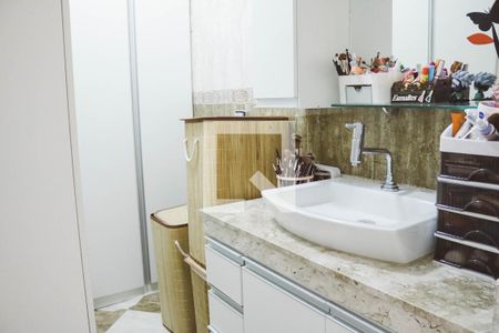 Casa à venda com 145m², 3 quartos e 3 vagas Casa à venda com 145m², 3 quartos e 3 vagasBanheiro da Suíte