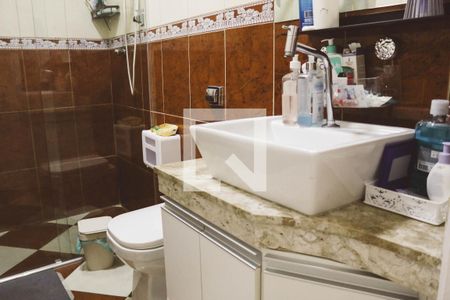 Casa à venda com 145m², 3 quartos e 3 vagas Casa à venda com 145m², 3 quartos e 3 vagasBanheiro