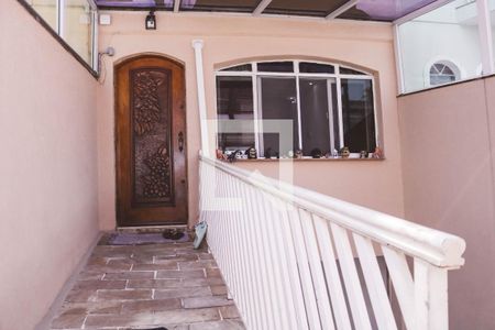 Casa à venda com 145m², 3 quartos e 3 vagas Casa à venda com 145m², 3 quartos e 3 vagasEntrada