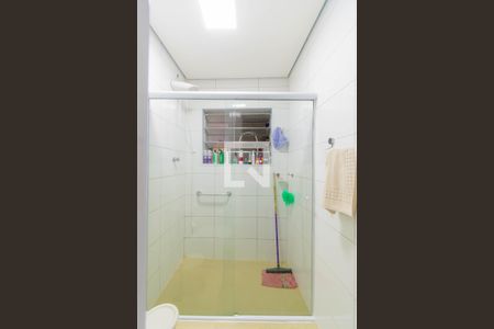 Casa à venda com 309m², 5 quartos e 3 vagas Casa à venda com 309m², 5 quartos e 3 vagasBanheiro da Suíte