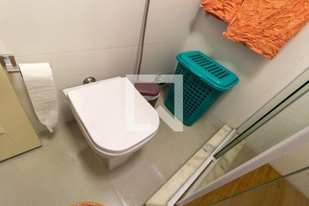 Apartamento à venda com 180m², 3 quartos e 2 vagasBanheiro do Corredor