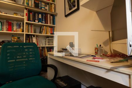 Apartamento à venda com 180m², 3 quartos e 2 vagasEscritório