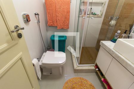 Apartamento à venda com 180m², 3 quartos e 2 vagasBanheiro do Corredor