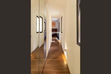 Apartamento à venda com 180m², 3 quartos e 2 vagasCorredor