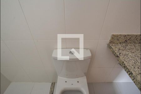 Apartamento à venda com 60m², 2 quartos e 2 vagas Apartamento à venda com 60m², 2 quartos e 2 vagasBanheiro da Suíte