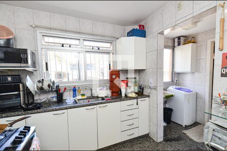 Apartamento para alugar com 242m², 3 quartos e 2 vagas Apartamento para alugar com 242m², 3 quartos e 2 vagasCozinha