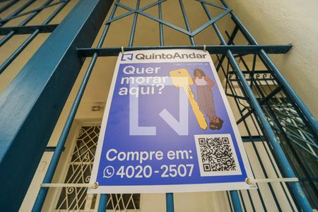 Casa à venda com 480m², 3 quartos e 5 vagas Casa à venda com 480m², 3 quartos e 5 vagasPlaquinha