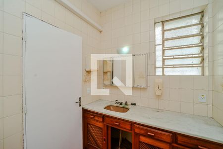 Casa à venda com 480m², 3 quartos e 5 vagas Casa à venda com 480m², 3 quartos e 5 vagasBanheiro 1