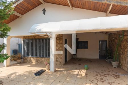 Casa à venda com 131m², 3 quartos e 3 vagas Casa à venda com 131m², 3 quartos e 3 vagasGaragem