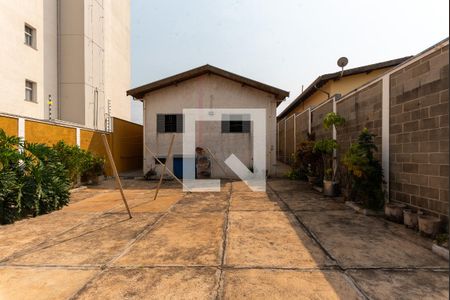 Casa à venda com 131m², 3 quartos e 3 vagas Casa à venda com 131m², 3 quartos e 3 vagasQuintal