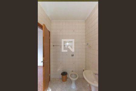 Casa à venda com 131m², 3 quartos e 3 vagas Casa à venda com 131m², 3 quartos e 3 vagasBanheiro da Suíte