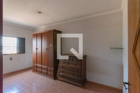 Casa à venda com 131m², 3 quartos e 3 vagas Casa à venda com 131m², 3 quartos e 3 vagasQuarto 2