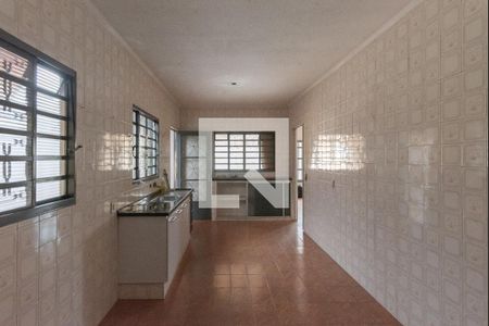 Casa à venda com 131m², 3 quartos e 3 vagas Casa à venda com 131m², 3 quartos e 3 vagasCozinha