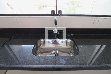 Casa à venda com 180m², 3 quartos e 3 vagasCozinha e Área de Serviço