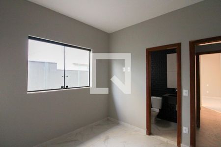 Casa à venda com 180m², 3 quartos e 3 vagasSuíte 2