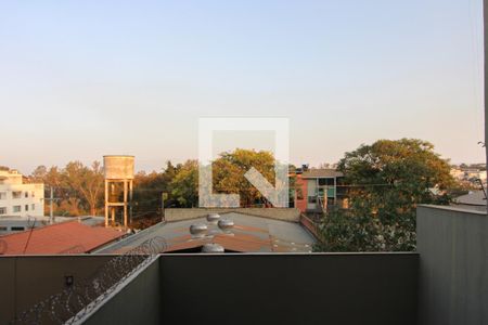 Casa à venda com 180m², 3 quartos e 3 vagasVista da Cozinha e Área de Serviço