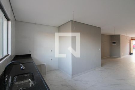 Casa à venda com 180m², 3 quartos e 3 vagasCozinha e Área de Serviço