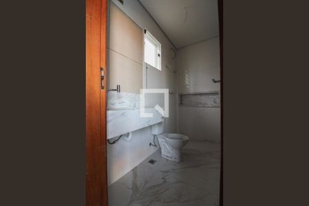 Casa à venda com 180m², 3 quartos e 3 vagasBanheiro da suíte 1