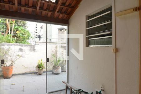 Casa à venda com 200m², 2 quartos e 3 vagasQuintal