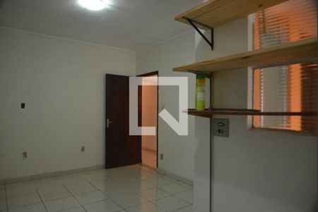 Casa à venda com 200m², 2 quartos e 3 vagasQuarto Suíte