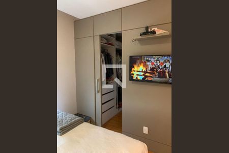 Apartamento à venda com 124m², 2 quartos e 2 vagas Apartamento à venda com 124m², 2 quartos e 2 vagasCloset