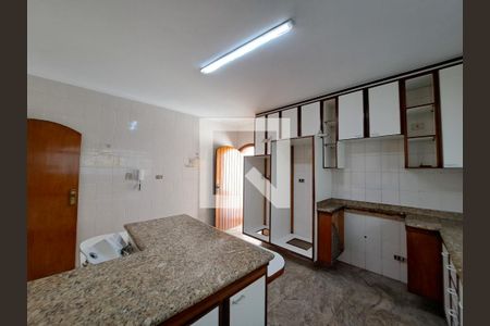 Casa à venda com 252m², 4 quartos e 6 vagas Casa à venda com 252m², 4 quartos e 6 vagasCozinha