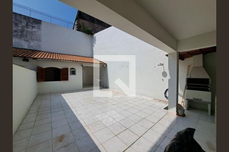 Casa à venda com 252m², 4 quartos e 6 vagas Casa à venda com 252m², 4 quartos e 6 vagasChurrasqueira