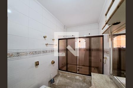 Casa à venda com 252m², 4 quartos e 6 vagas Casa à venda com 252m², 4 quartos e 6 vagasBanheiro da Suíte 3