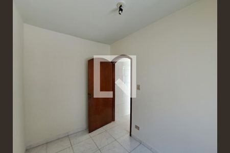 Casa à venda com 252m², 4 quartos e 6 vagas Casa à venda com 252m², 4 quartos e 6 vagasQuarto de Serviço