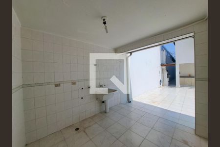 Casa à venda com 252m², 4 quartos e 6 vagas Casa à venda com 252m², 4 quartos e 6 vagasÁrea de Serviço
