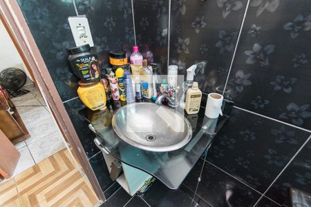 Apartamento à venda com 47m², 2 quartos e 1 vaga Apartamento à venda com 47m², 2 quartos e 1 vagaBanheiro