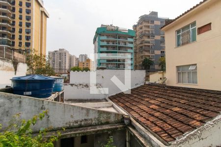 Casa à venda com 262m², 5 quartos e 4 vagas Casa à venda com 262m², 5 quartos e 4 vagasVista da Área de Serviço 2