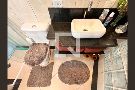 Casa à venda com 140m², 3 quartos e 2 vagas Casa à venda com 140m², 3 quartos e 2 vagasBanheiro da suíte