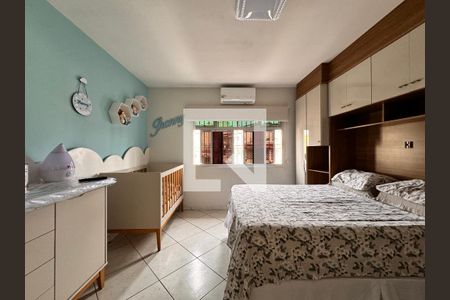 Casa à venda com 140m², 3 quartos e 2 vagas Casa à venda com 140m², 3 quartos e 2 vagasSuite