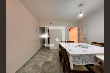 Casa à venda com 140m², 3 quartos e 2 vagas Casa à venda com 140m², 3 quartos e 2 vagasCozinha