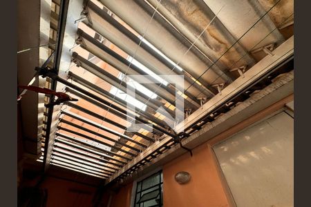 Casa à venda com 140m², 3 quartos e 2 vagas Casa à venda com 140m², 3 quartos e 2 vagasLavanderia