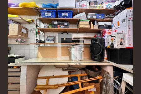 Casa à venda com 140m², 3 quartos e 2 vagas Casa à venda com 140m², 3 quartos e 2 vagasDepósito